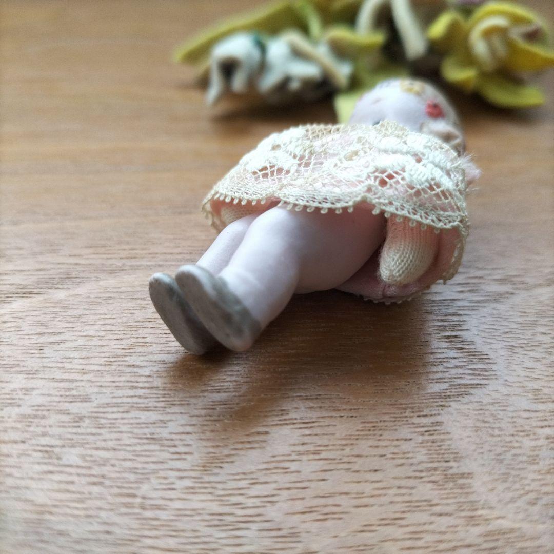 訳あり　ドイツ　アンティーク　HERTWIG ミニチェア　ビスクドール　花冠の子