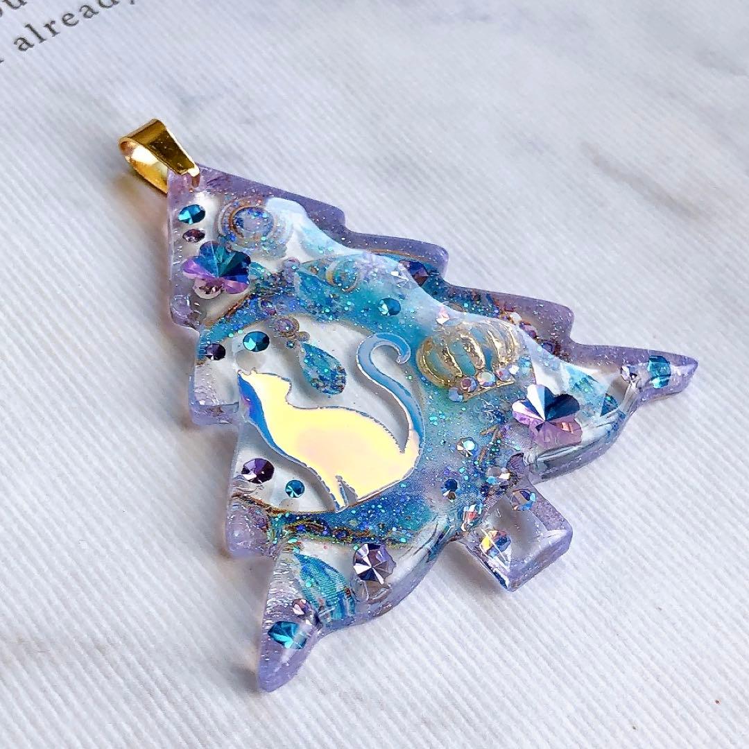 同梱値引100円❤️No.2587 レジン ペンダントトップ 猫 ネコ ねこ ♡