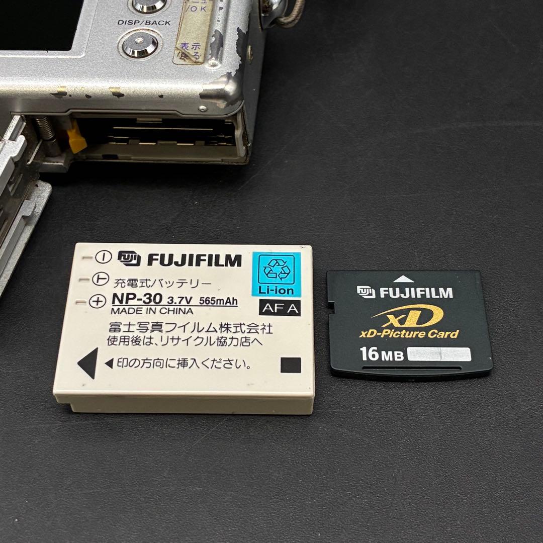 【動作OK】FUJIFILM FINEPIX F440 xDカード・元箱付き
