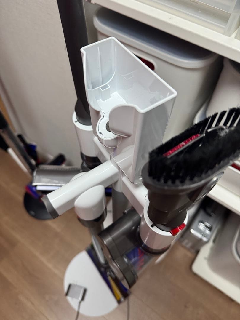 Dyson V12 Detect Slim Absolute 充電スタンド付き