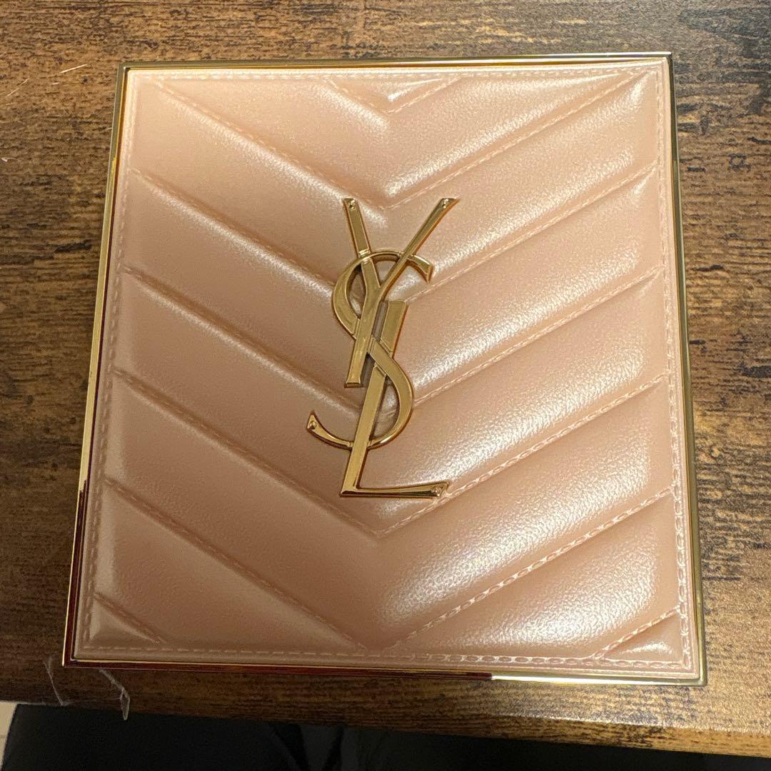 2025ホリデー限定YSL COUTURE FACE PALETTE