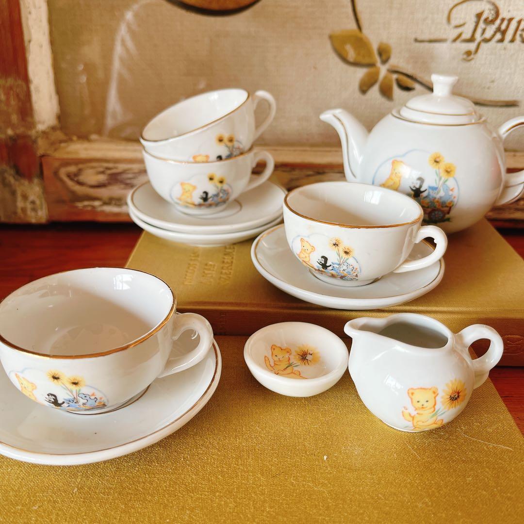 B クマが可愛いディネットのTEA SET