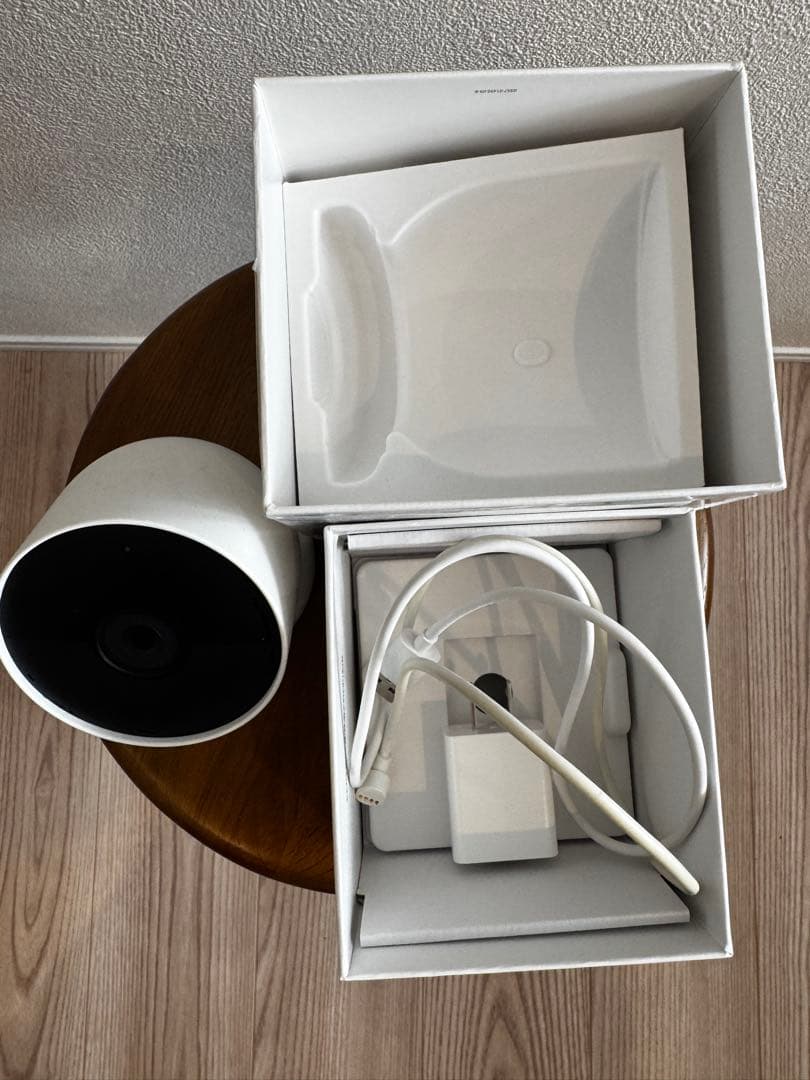 【美品】Google Nest Cam バッテリー式 屋内外対応 防犯カメラ