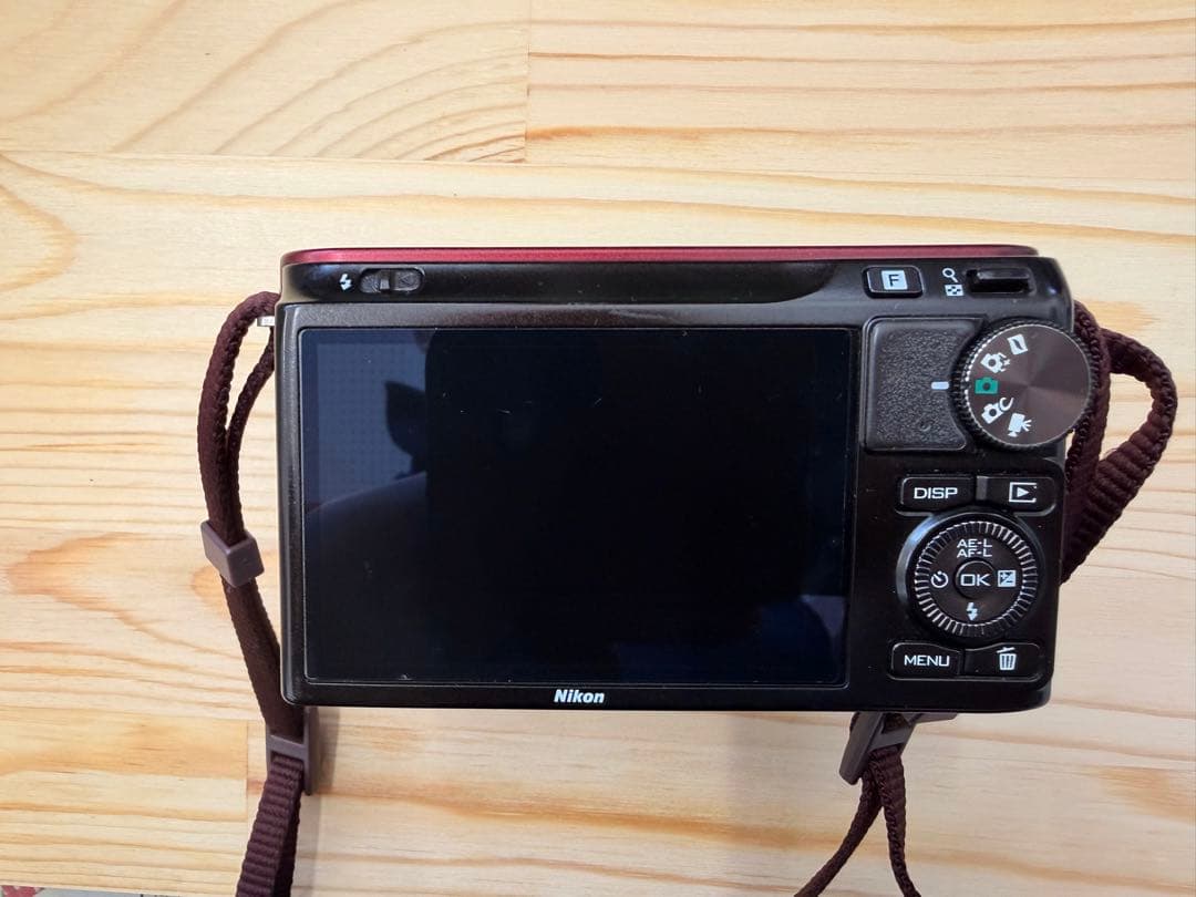 Nikon 1 J2 ミラーレスカメラ レッド
