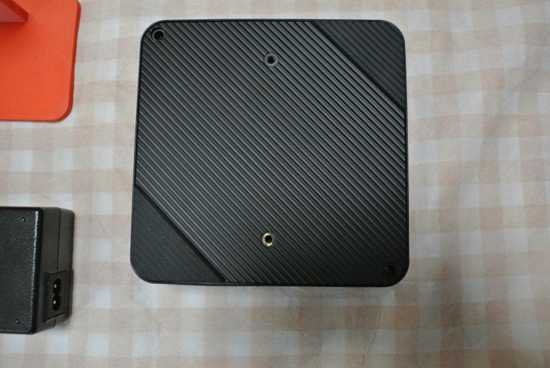 MINISFORUM UM773 Lite Ryzen7 7735HS動作品