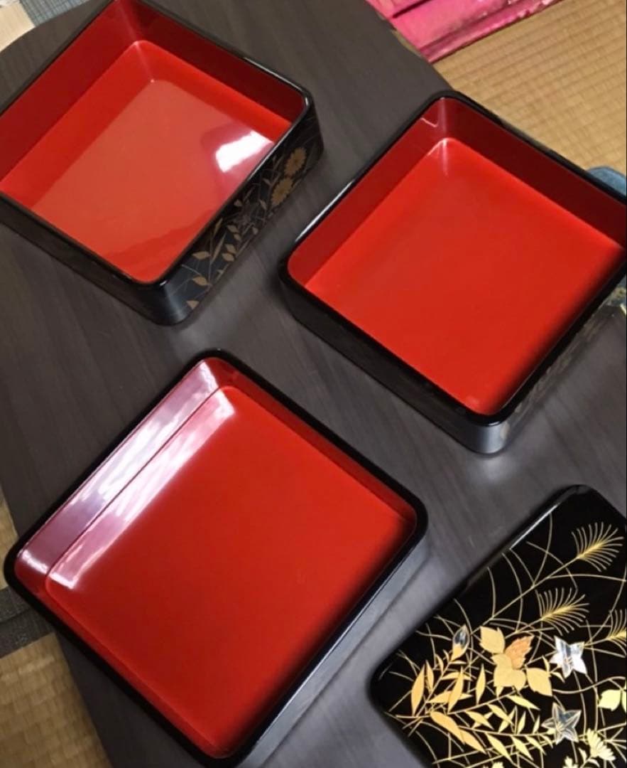 輪島塗 三段重箱 黒漆 蒔 秋草文樣 木箱付 美品