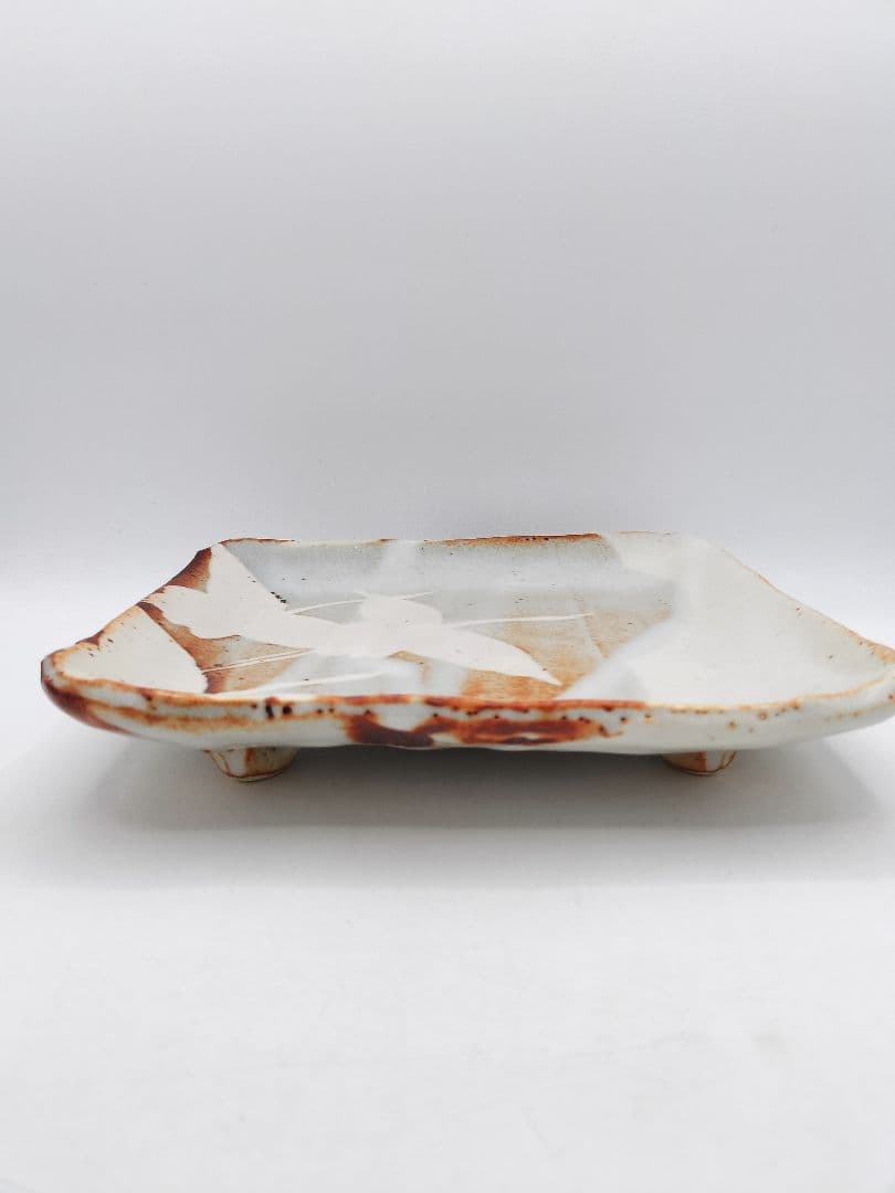 d251 菓子器 志野平皿 仙山窯 安藤日出武 木箱 茶道具 古物