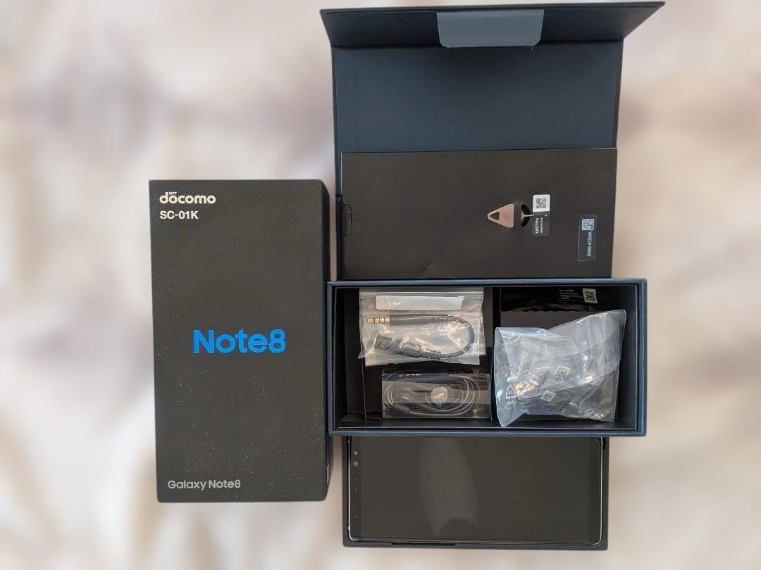 Galaxy Note8 本体 ゴールド docomo SIMロック解除 美品
