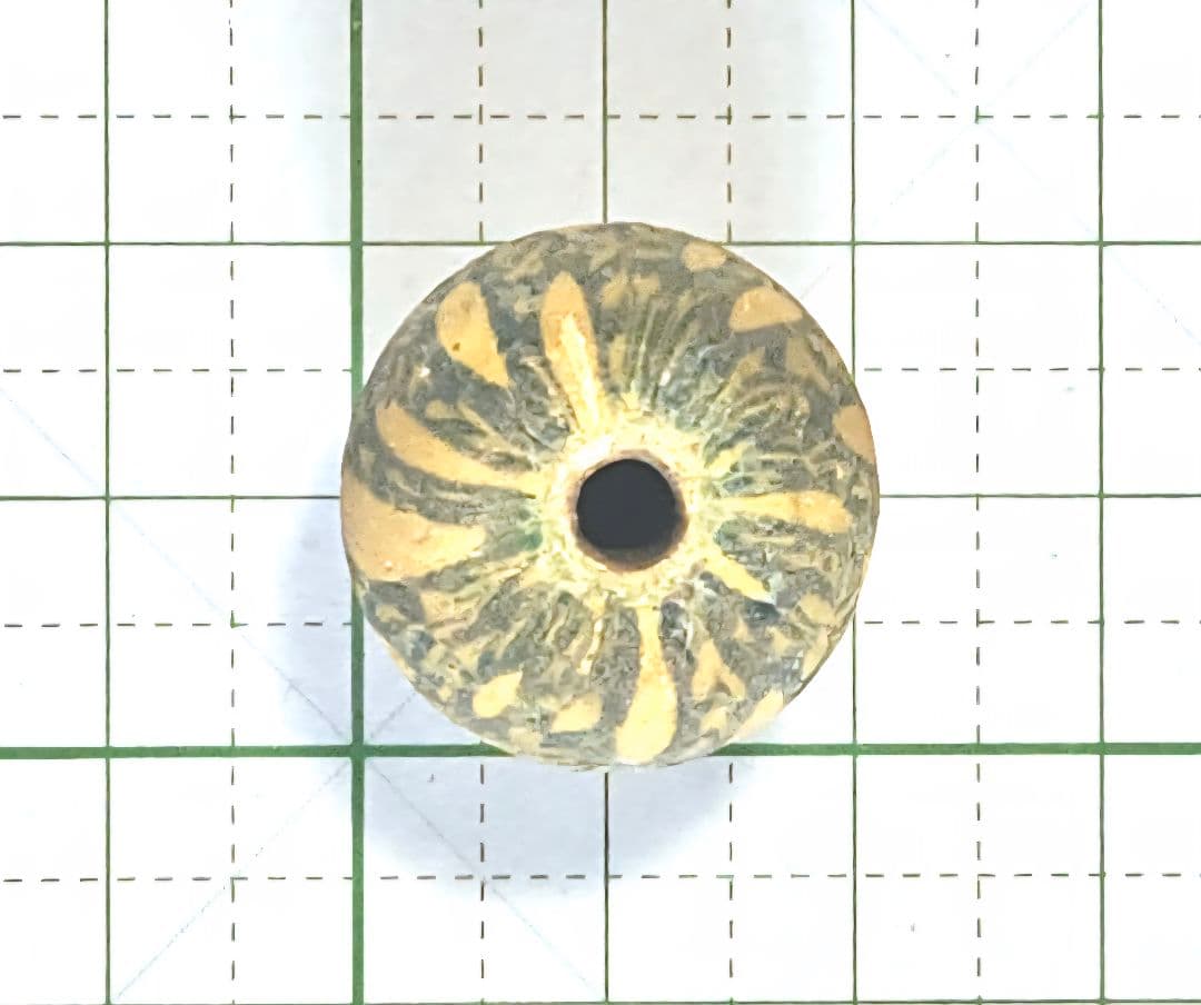 アンティーク ジャワ玉　野菜模様