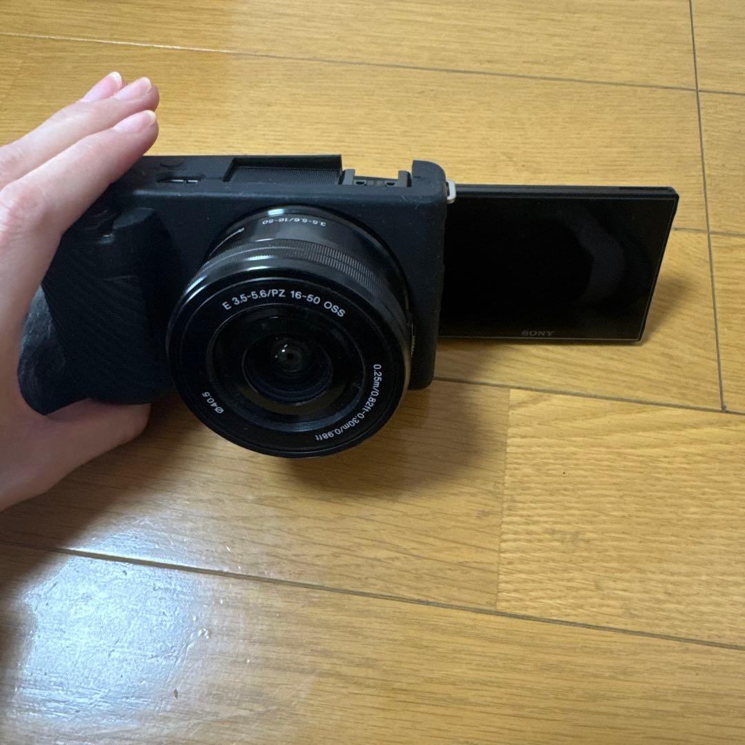 【美品】Sony ZV-E10 レンズ2本セット（標準ズーム＋[単焦点/望遠]）