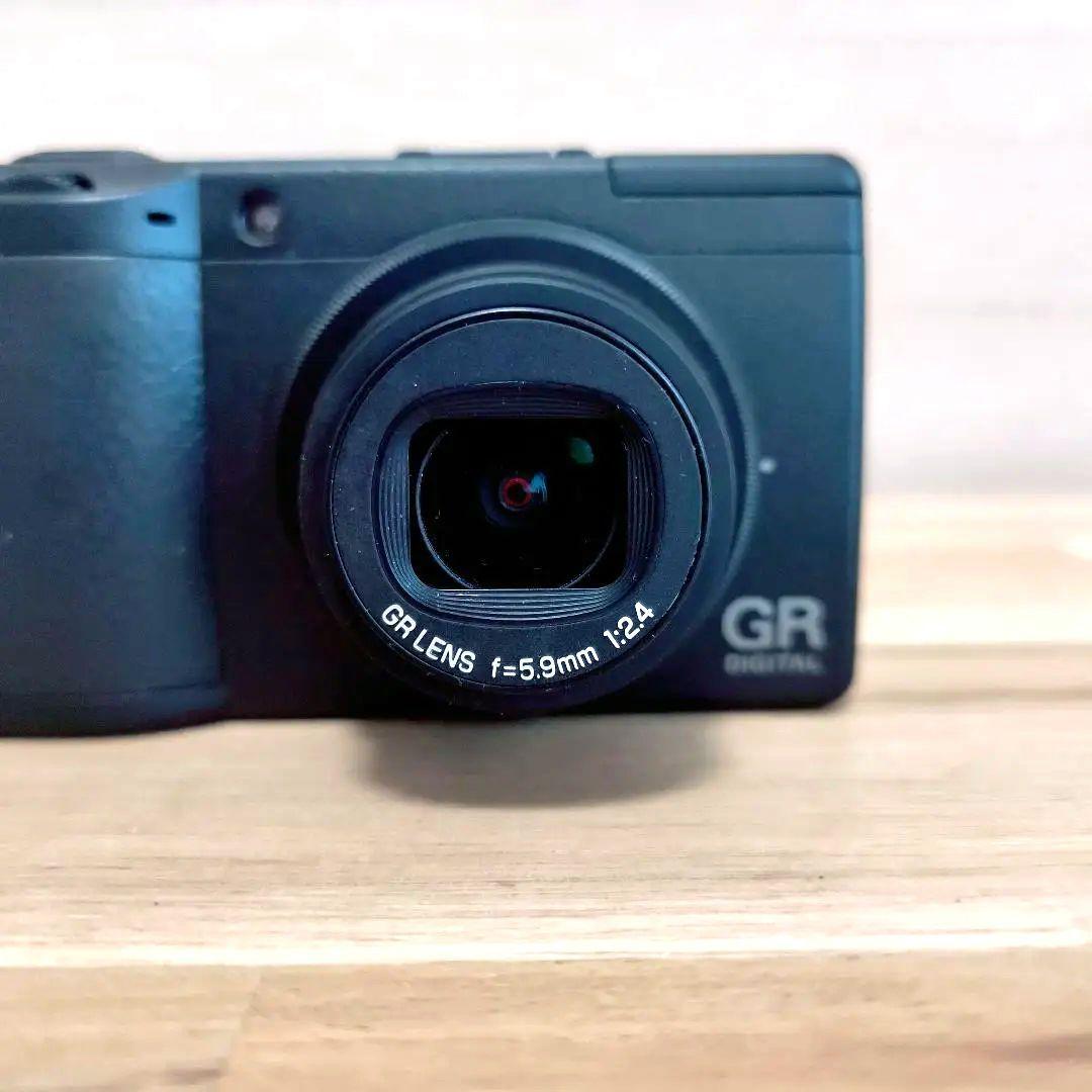 RICOH GR DIGITAL 2　コンパクトデジタルカメラ　オールドコンデジ