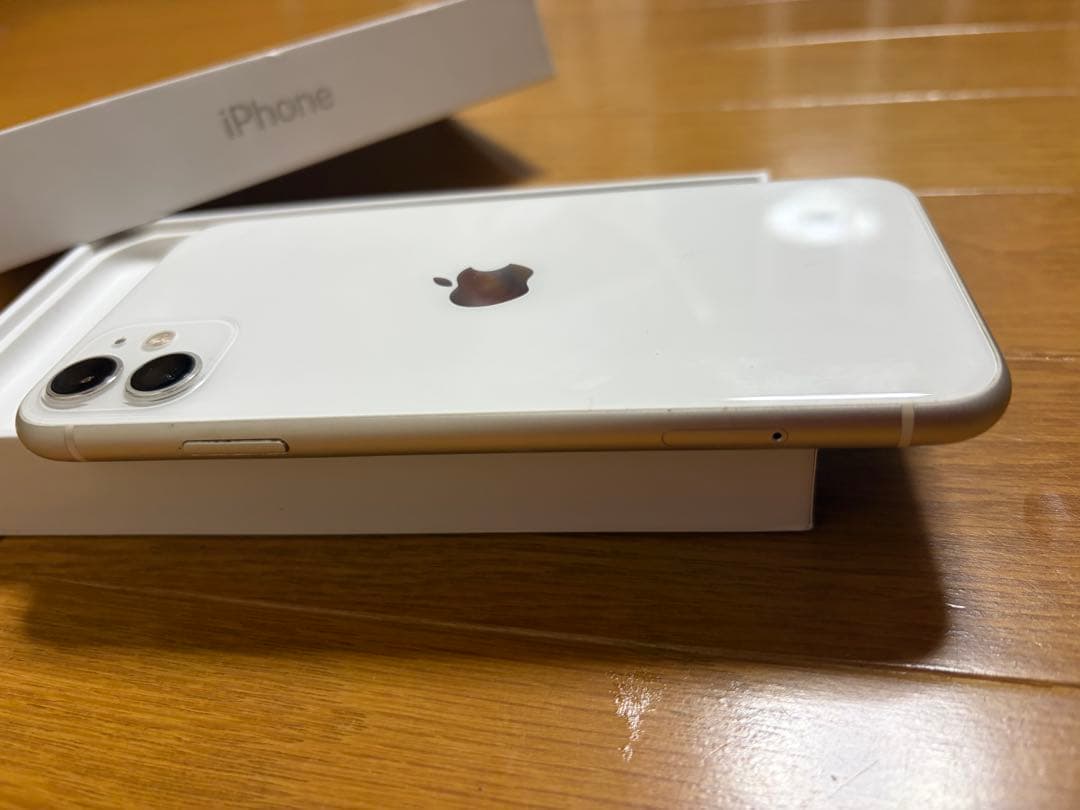 Apple iPhone 11 128GB ホワイト simフリー 美品