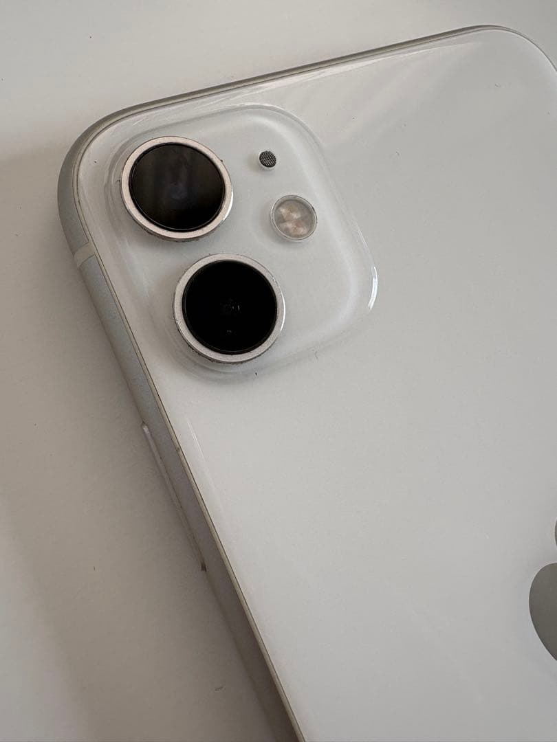 iPhone11 64GB ホワイト本体