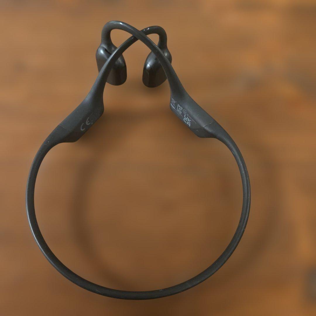 ⑤Shokz OpenRun Pro 骨伝導イヤホン