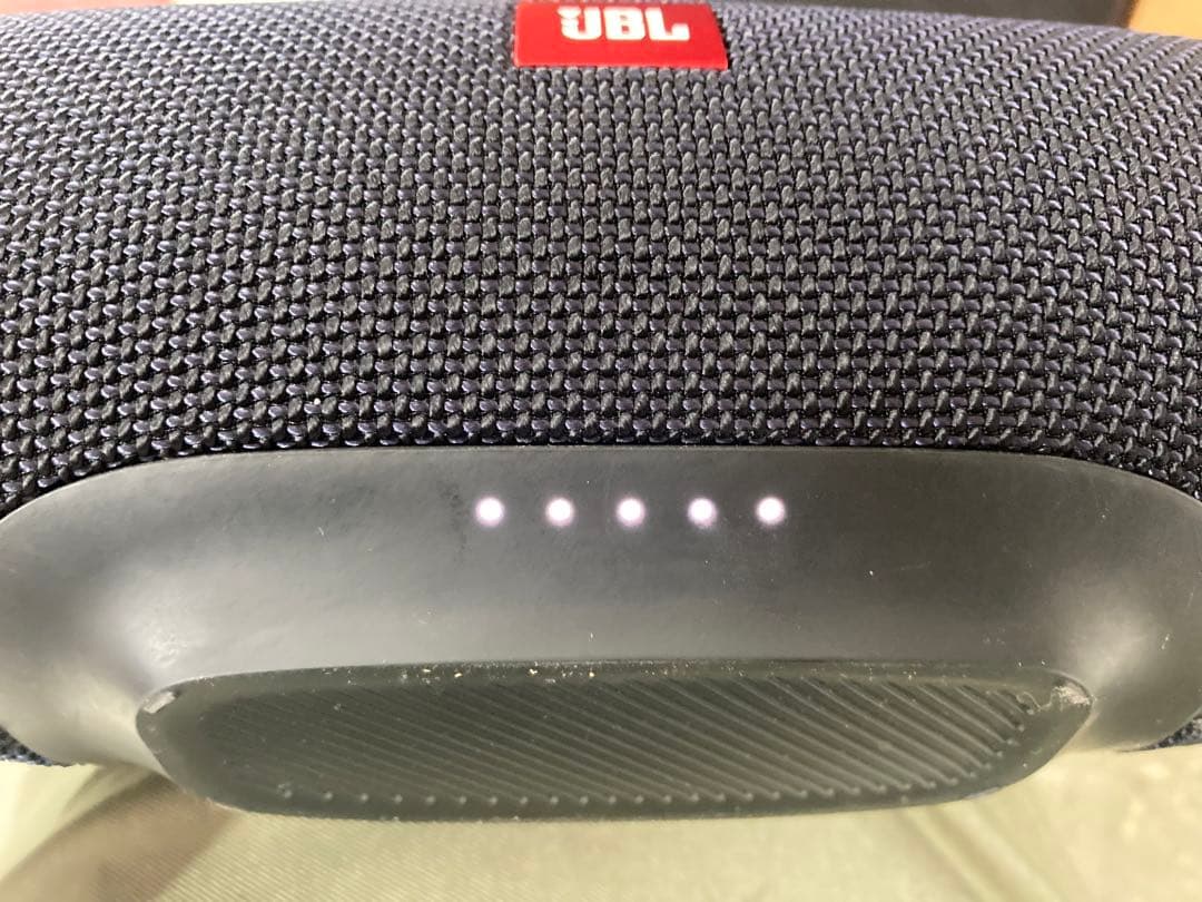 JBL charge4 Bluetoothスピーカー （本体のみ）