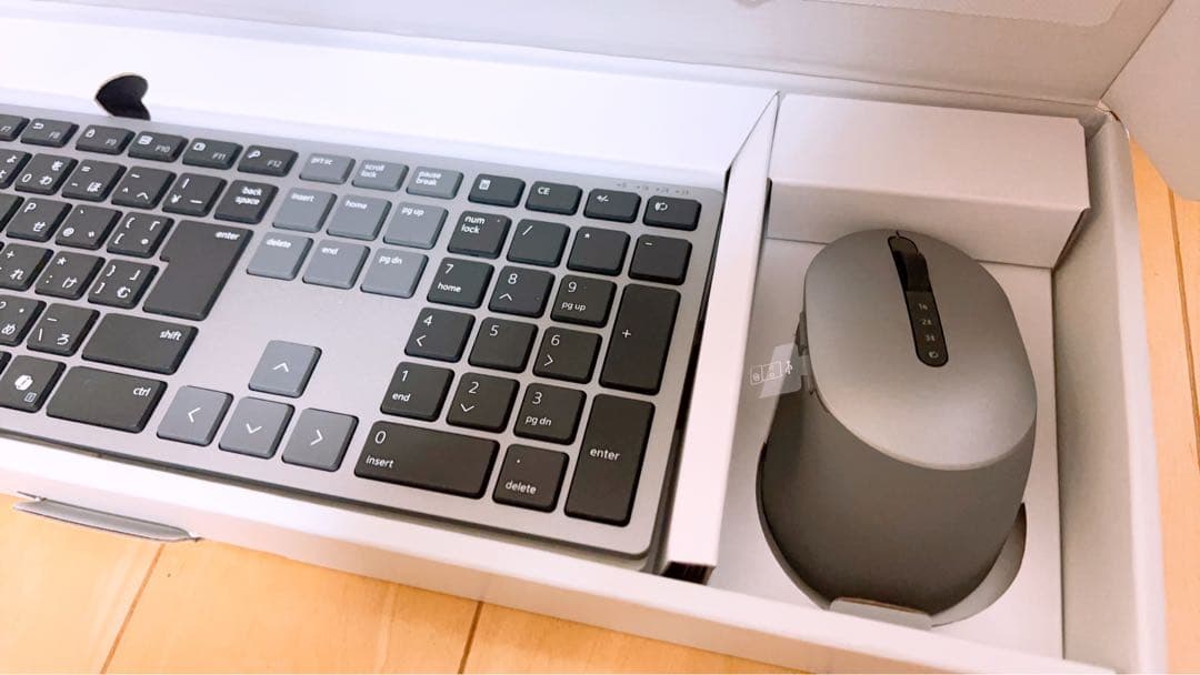 Dellマルチデバイス ワイヤレス キーボード&マウスKM7321W