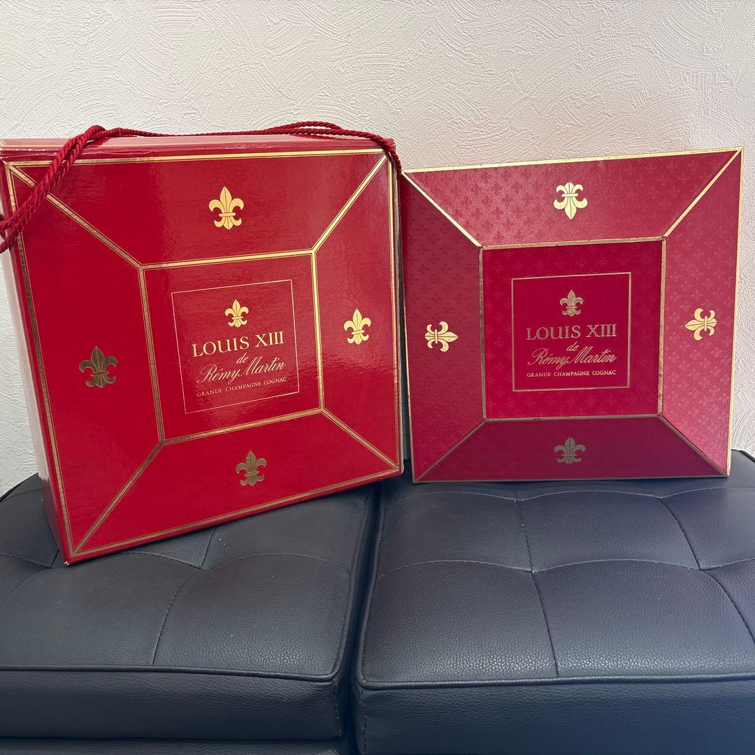 ルイ13世 レミーマルタン バカラボトル 外箱・替栓付き LOUIS XIII