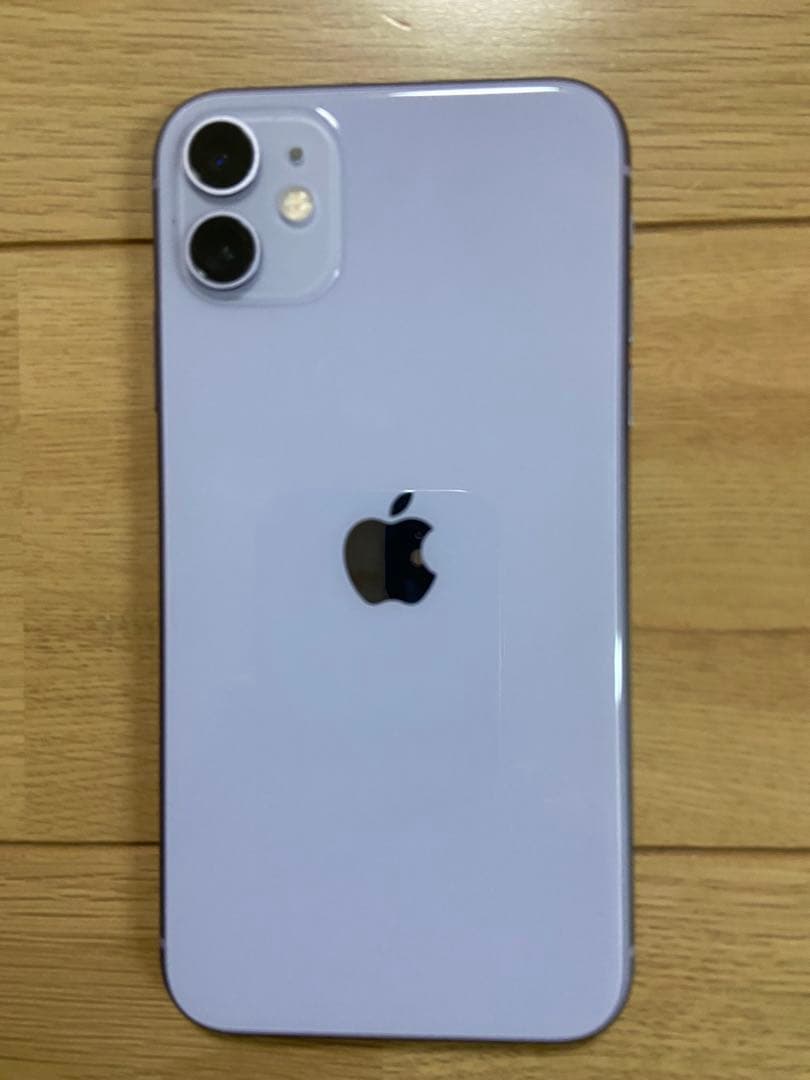 iPhone11 128GB パープル　simフリー　前面上部にモヤあり