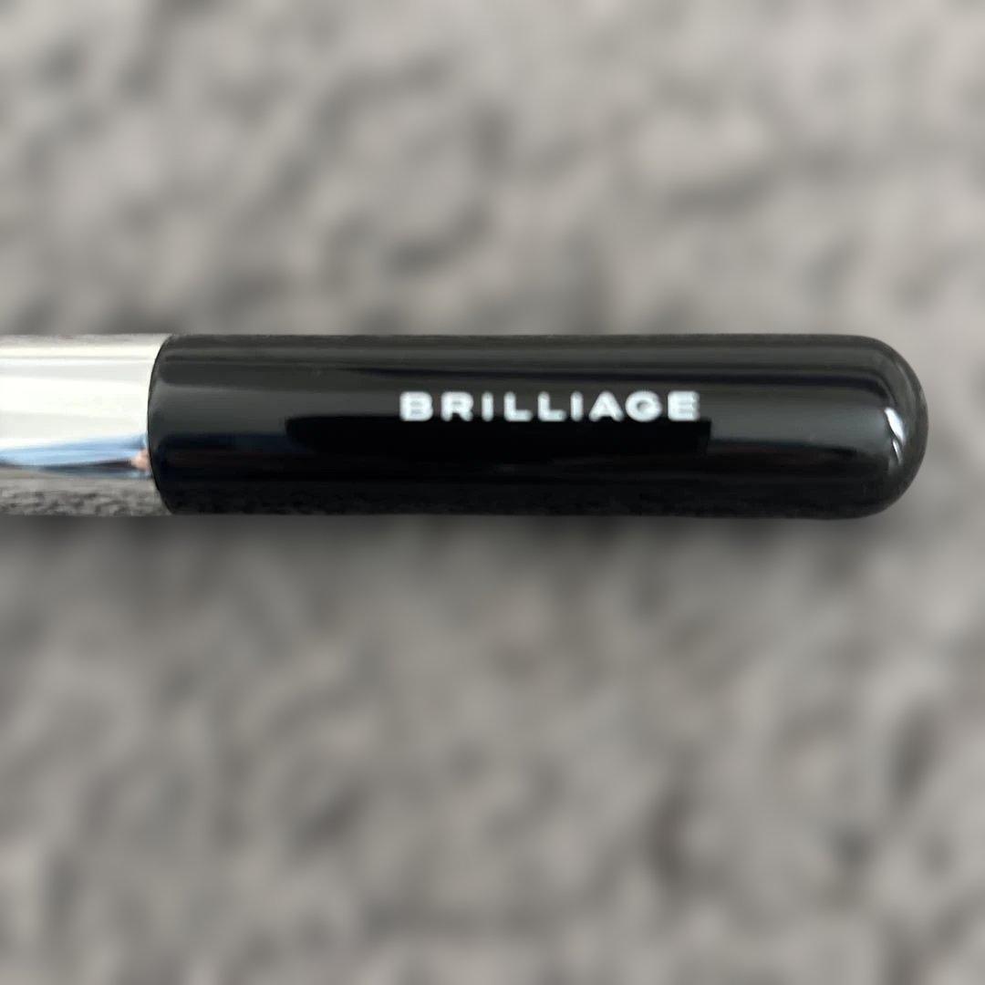 BRILLIAGE ブリリアージュ ワイドフィンガーブラシ チークブラシ