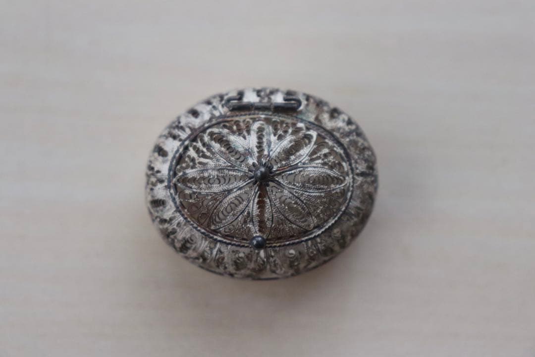 銀製小物入れ ピルケース　アクセサリーケース　シルバー925 B