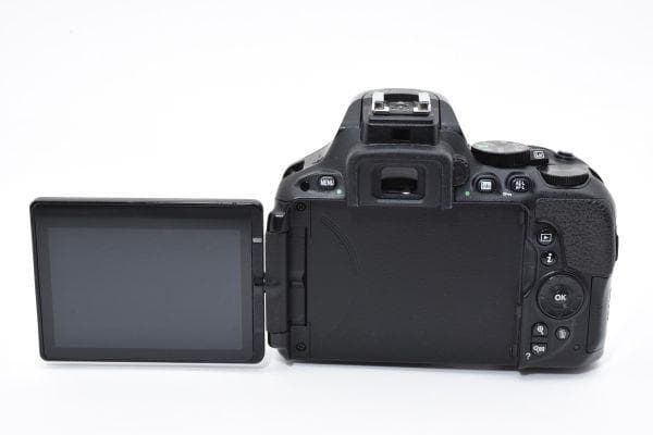 ニコン Nikon D5500 レンズキット SDカード付き 一眼レフカメラ