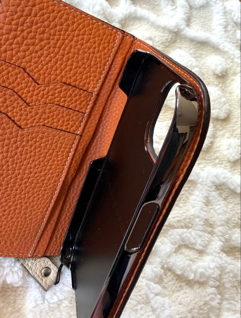 BONAVENTURA（ボナベンチュラ）iPhone15ケース＆ストラップ　箱付