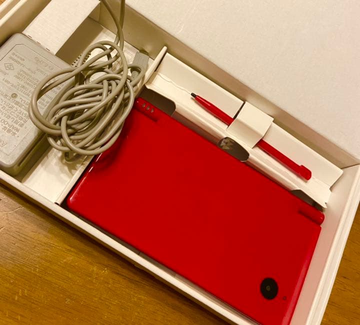 【箱付き】ニンテンドー DSI レッド