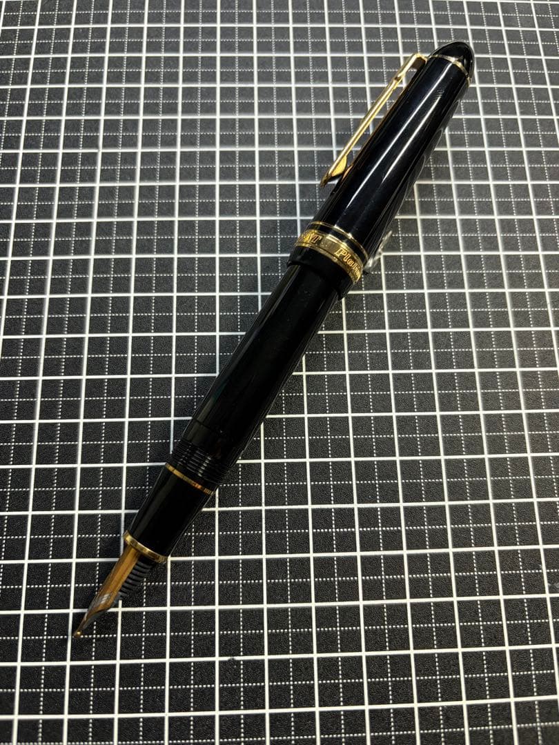 PLATINUM PRESIDENT BLACK 万年筆　字幅C