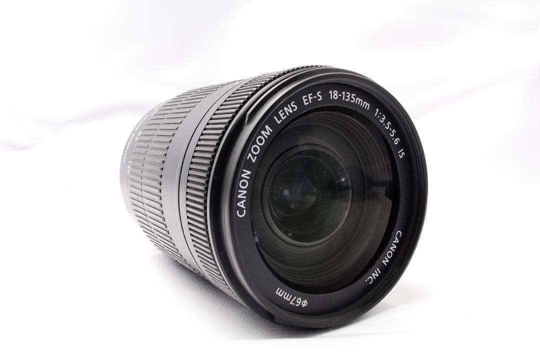 Canon EF-S 18-135mm F3.5-5.6 IS 広角レンズ