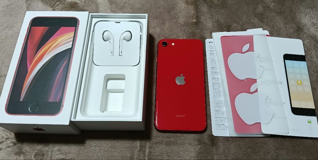 Apple iPhone SE第二世代？ 本体 64GB　レッド　赤