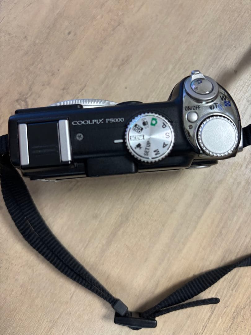 Nikon ニコンCOOLPIX 10.0MP コンパクトデジタルカメラ