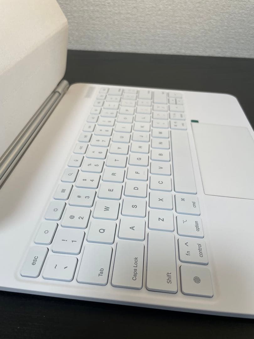 ipad Air、iPad proキーボード ケース、13、12.9インチ白い