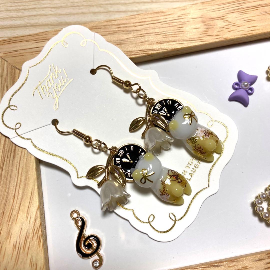 ☆時計とお花オシャレ猫ちゃんピアス☆