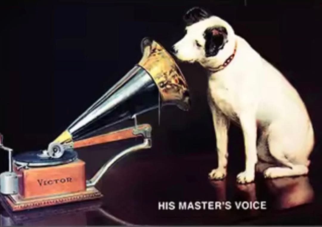 超希少　ゴールド　フレンチキーホルダー　ブルボン　PATHE MARCONI 犬