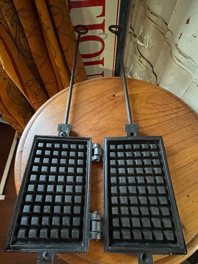 フランス　アンティークワッフル　メーカー　焼き器　キャストアイロン　100年