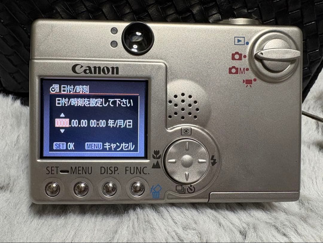 最終値下げ「動作確認済］美品Canon IXUS 32 デジタルカメラ シルバー