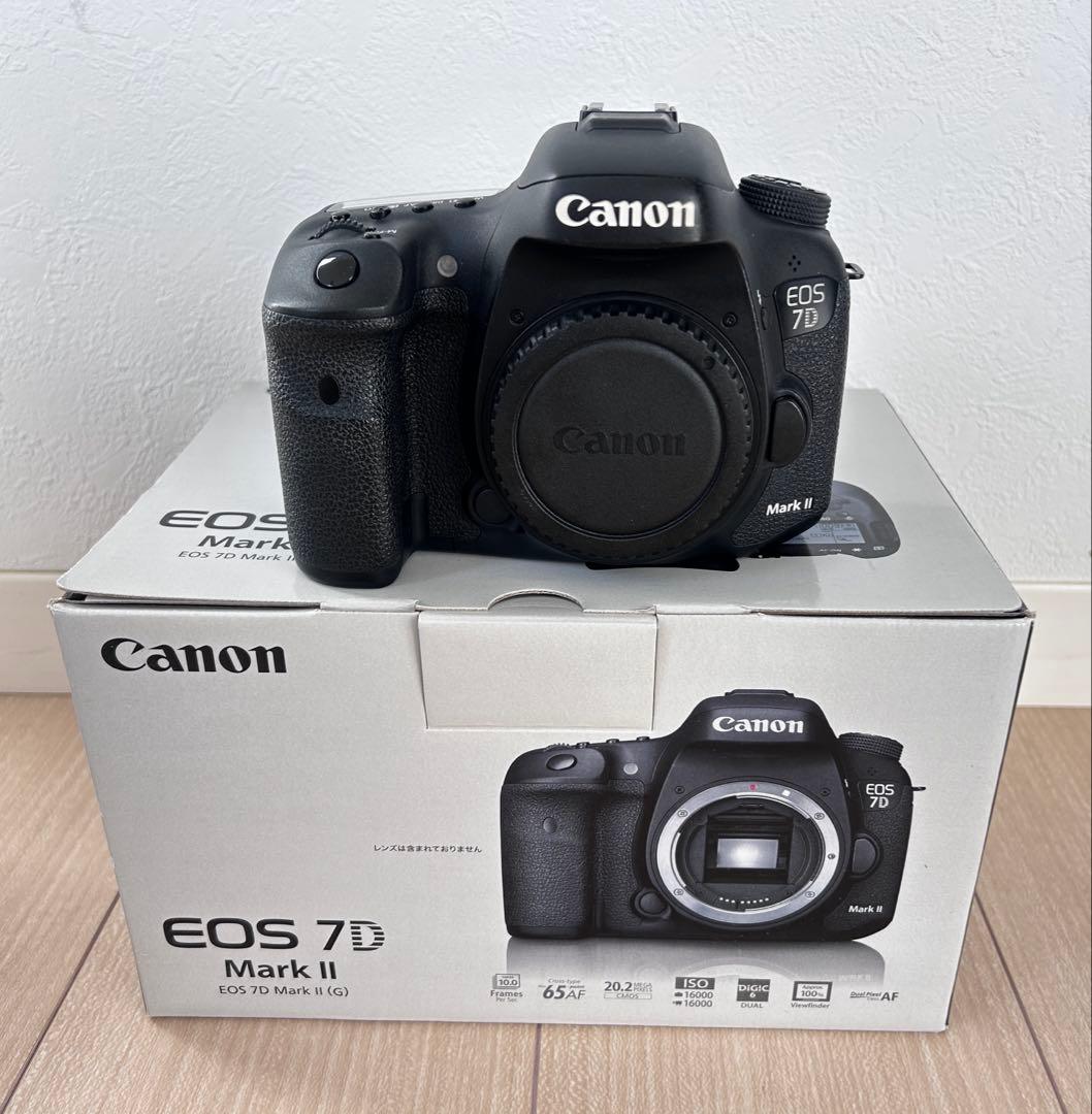 ☆Canon EOS 7D MarkII ボディ☆ 完動品 キヤノン ムック本付