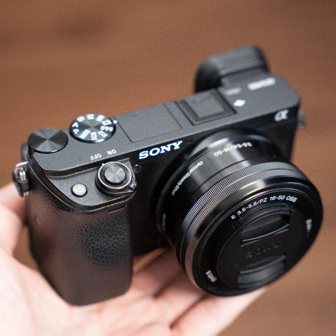 【超美品】SONY a6400本体 標準ズームレンズ