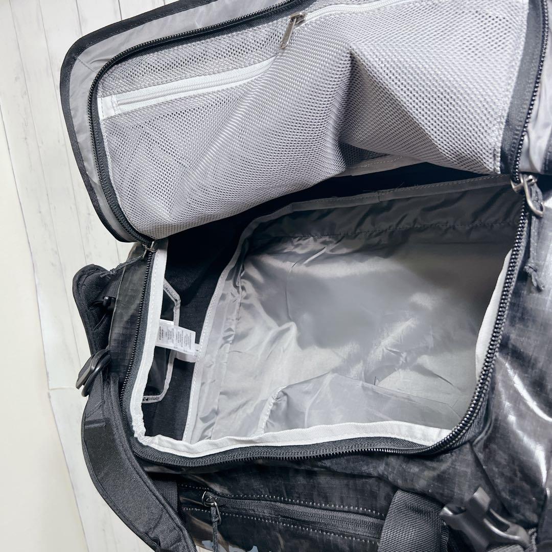 【新品】パタゴニア ブラックホールダッフル 40L 黒 49339 機内持込可