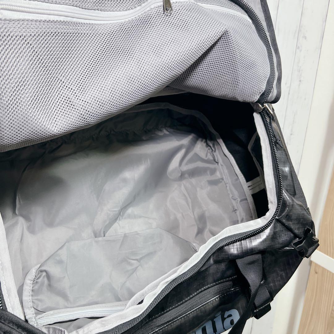【新品】パタゴニア ブラックホールダッフル 40L 黒 49339 機内持込可
