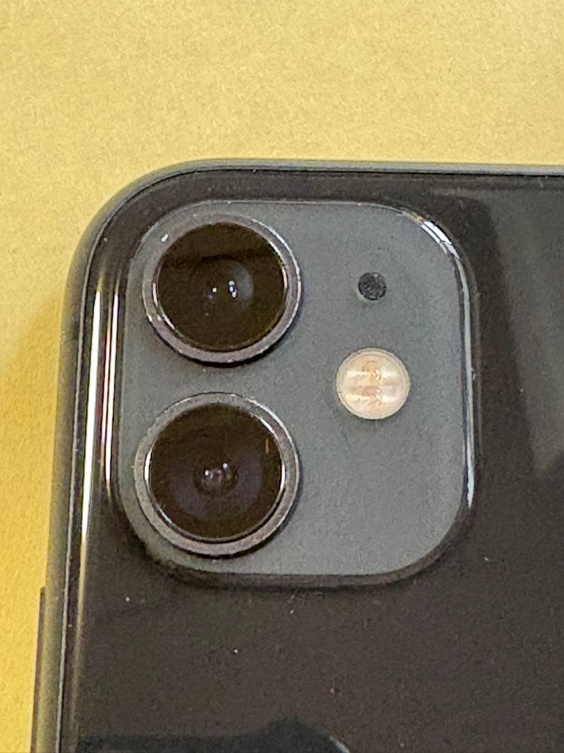 中古iPhone11ブラック64GB