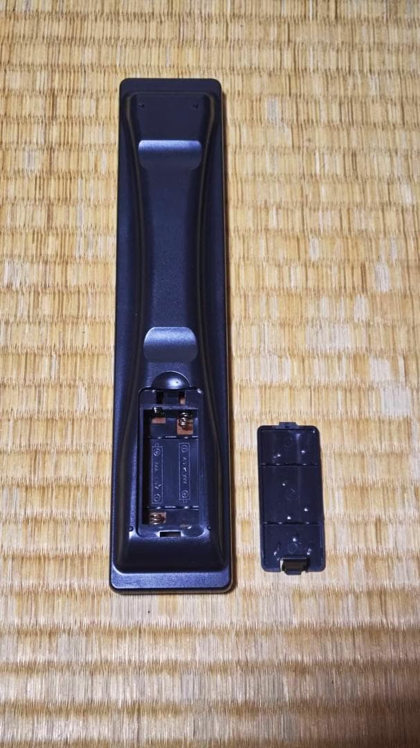 Sony製:BRAVIA KDL-32J3000　説明書、リモコン付き