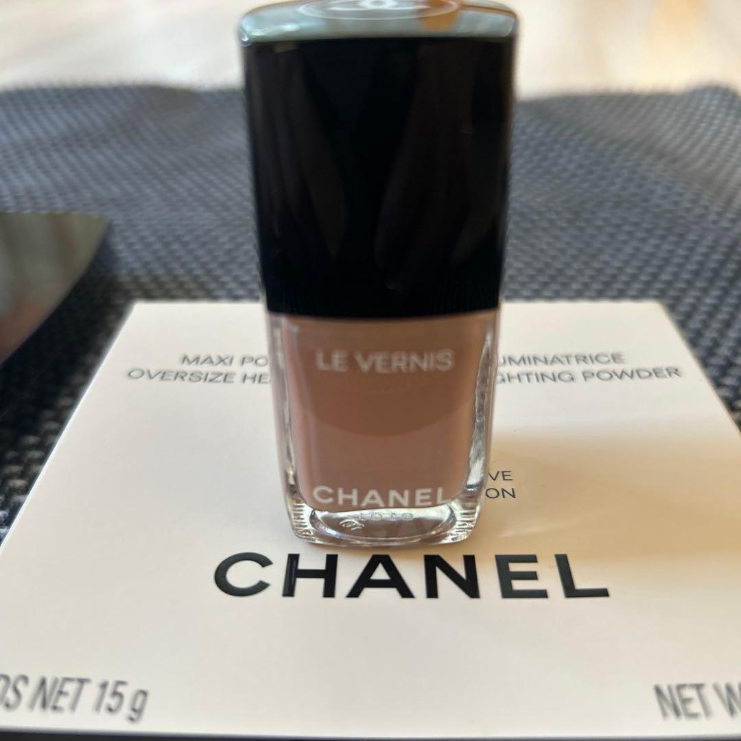 CHANEL LES BEIGES パウダー & ネイルカラーセット