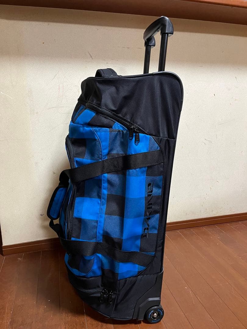 【DAKINE 】ダカイン　キャリーバッグ 大容量 キャリーケース 2輪