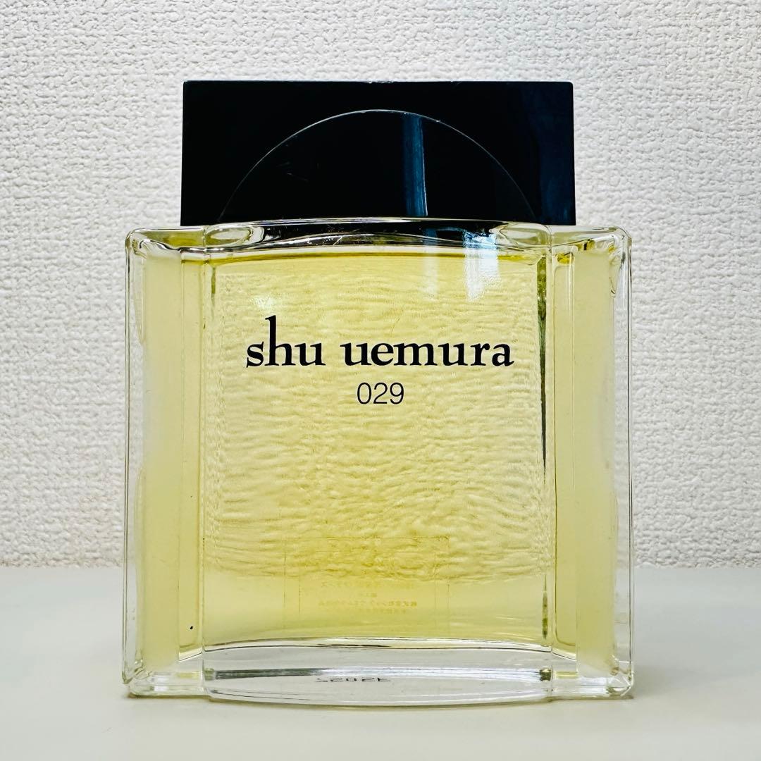 新品 シュウ ウエムラ オードトワレ 029 香水 100ml