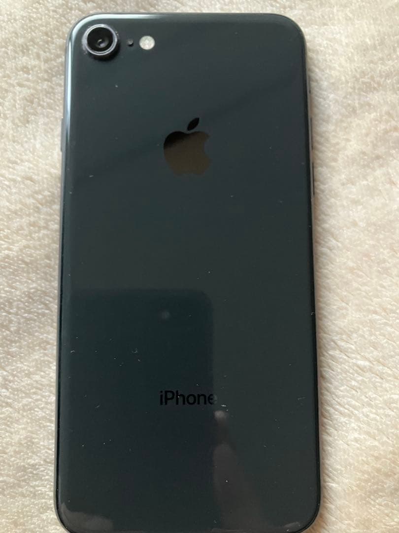 Apple iPhone 8 64GB SIMフリー 美品