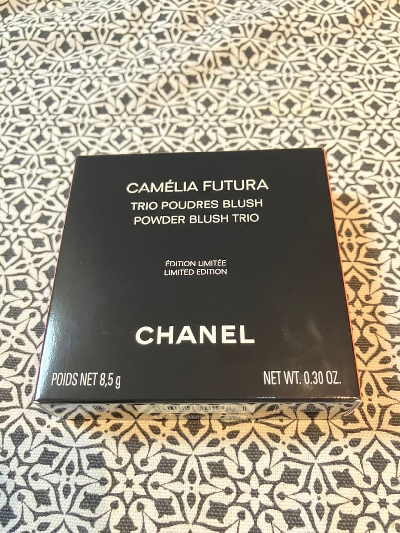 新品　CHANEL CAMÉLIA FUTURA パウダーブラッシュトリオ　3色