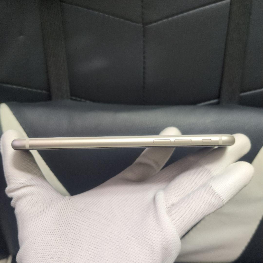 101　美品　iPhone　se3　第3世代　64gb SIMフリー　白　ホワイ