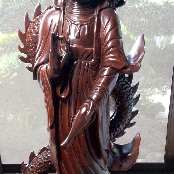 龍、観音一刀彫り紫丹造り