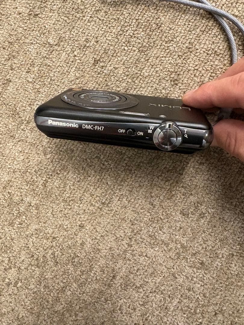 【極美品】Panasonic パナソニック DMC-FH7 ブラック 黒